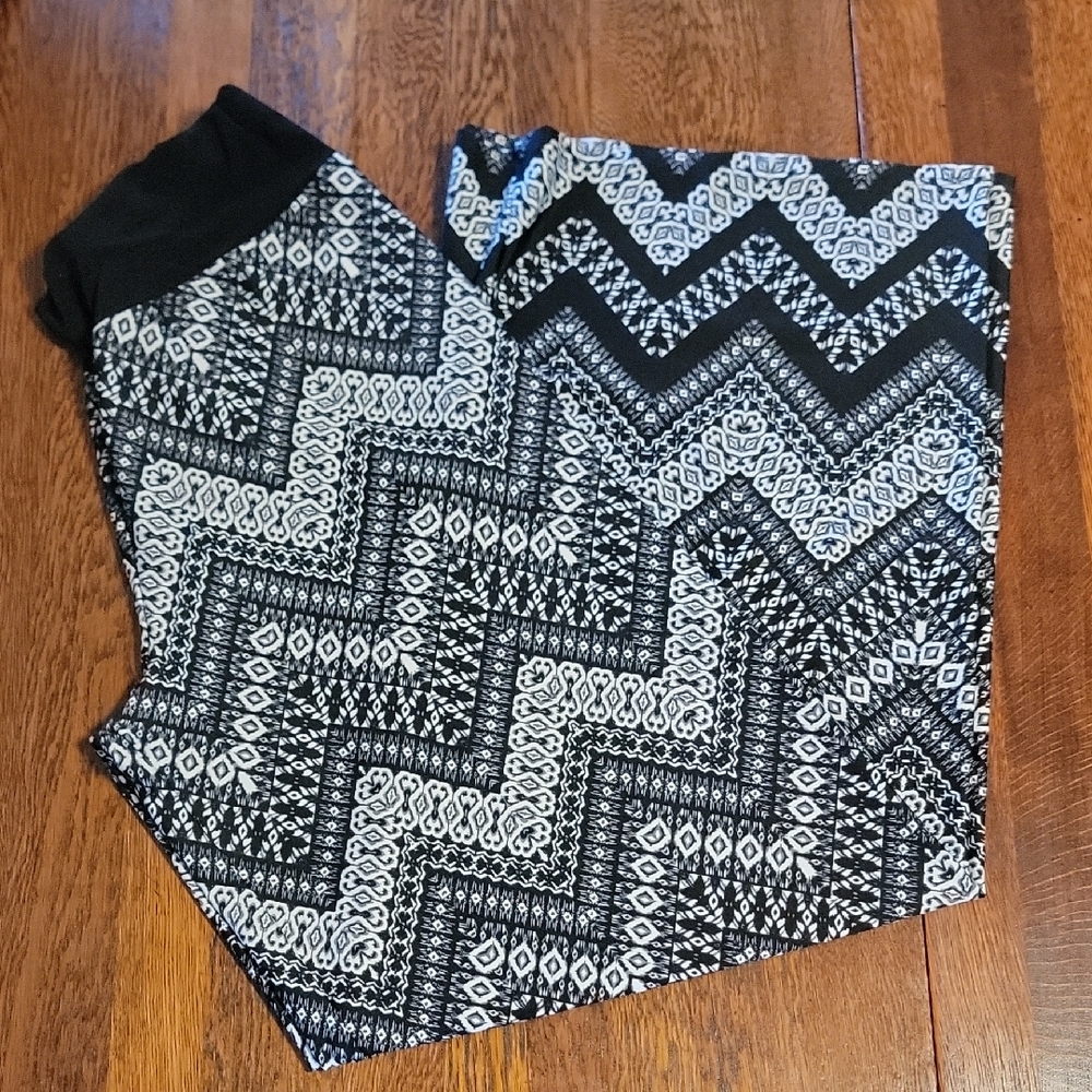 Ashley Blue Black and White Zigzag Trousers